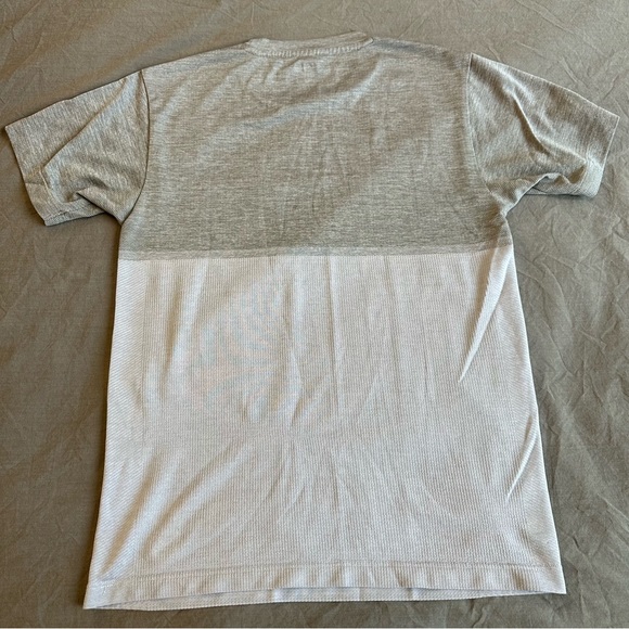 Uniqlo DRY-EX Color Block Crew Neck Short-Sleeve T-Shirt - Men's XS - Picture 2 of 8
